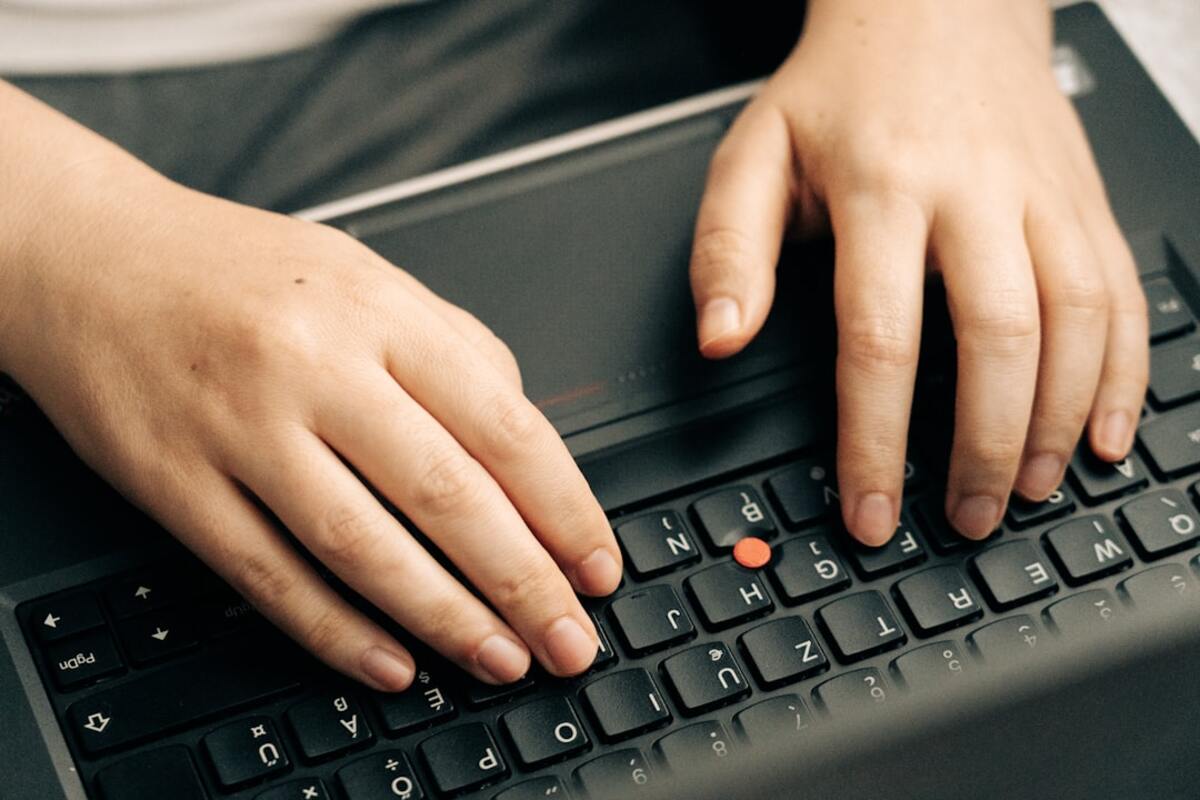 How to Write Better Prompts: Get Useful Answers from AI Without Feeling Technical